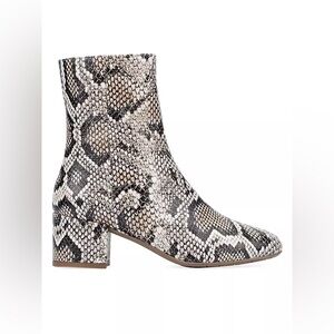 Aquatalia's Leonora Booties